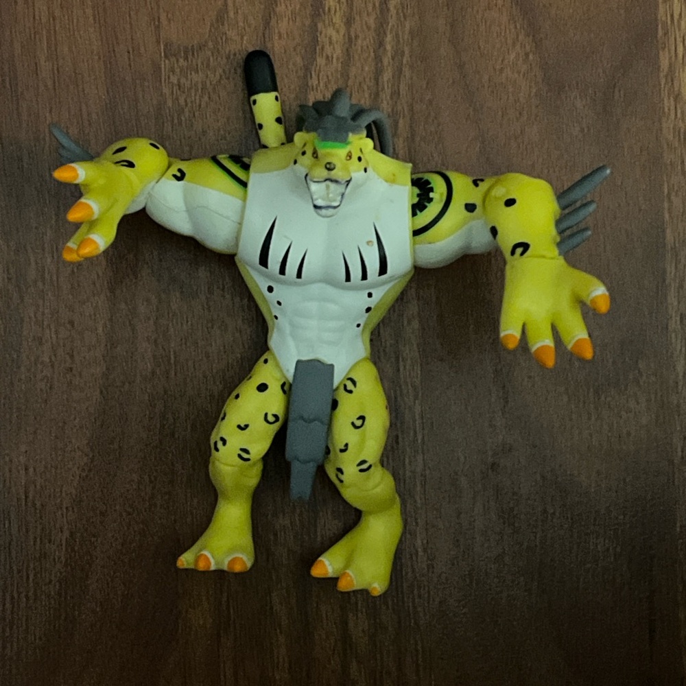 Invizimals Ocelotl Mega 4.5" Fully Articulated Figure IMC TOYS